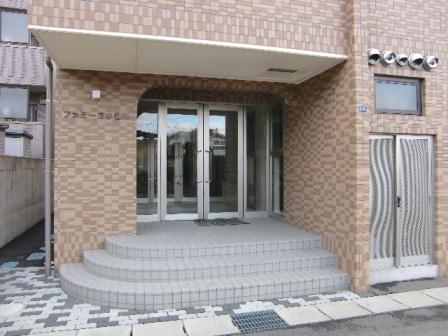 ファミーユ小白川   101