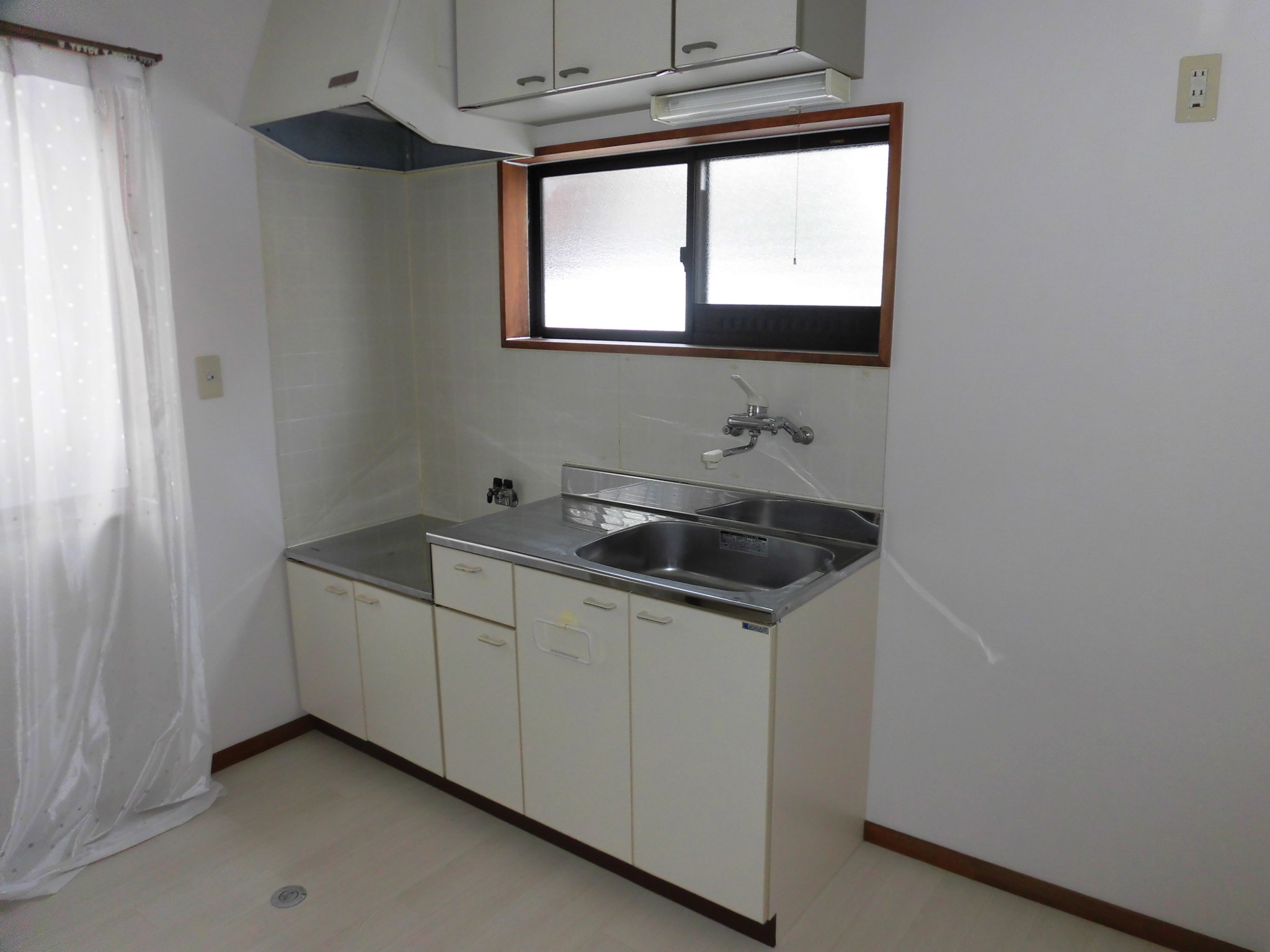 フロントヘルメス   105