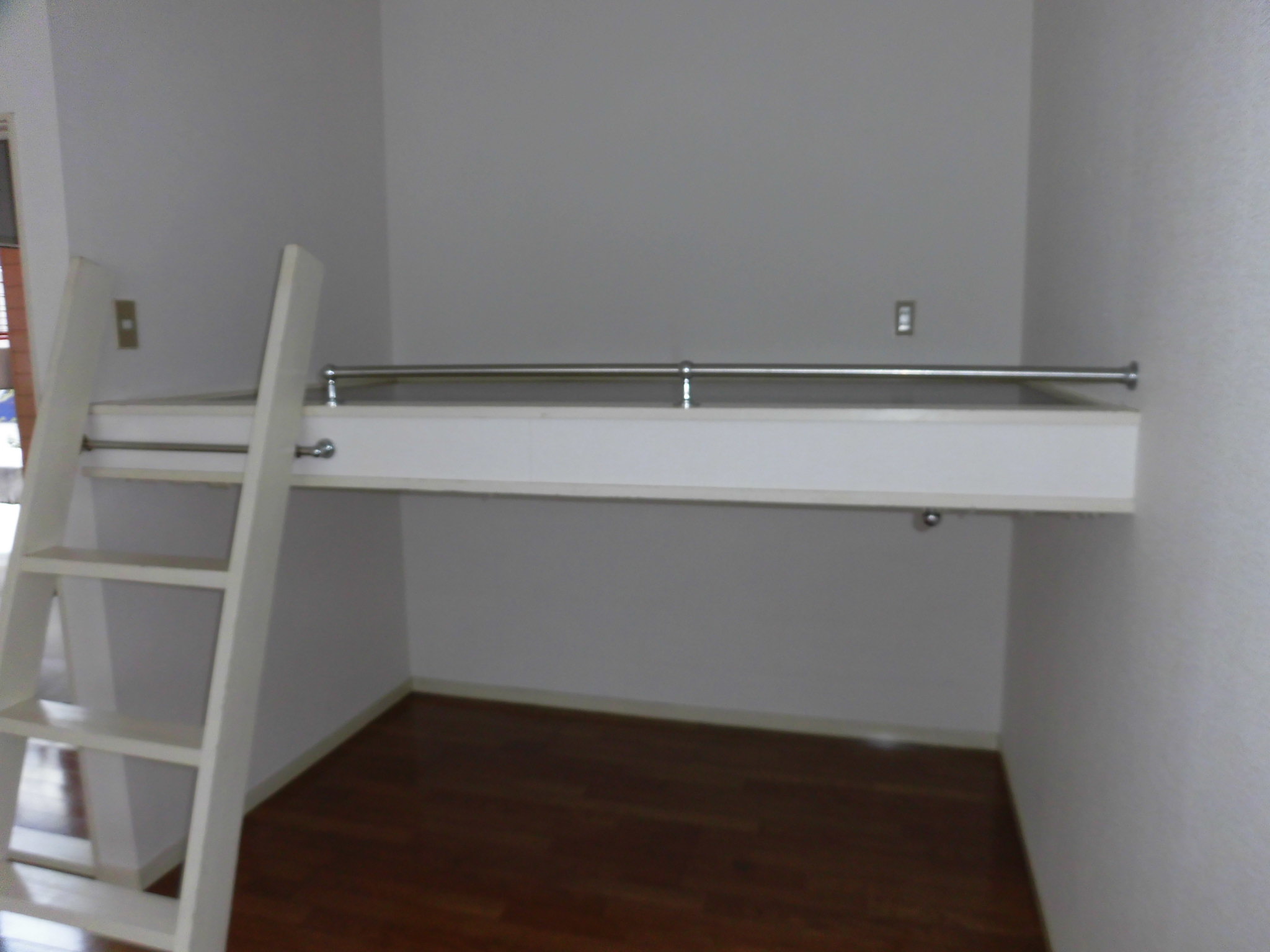 フリーダムハウス　203