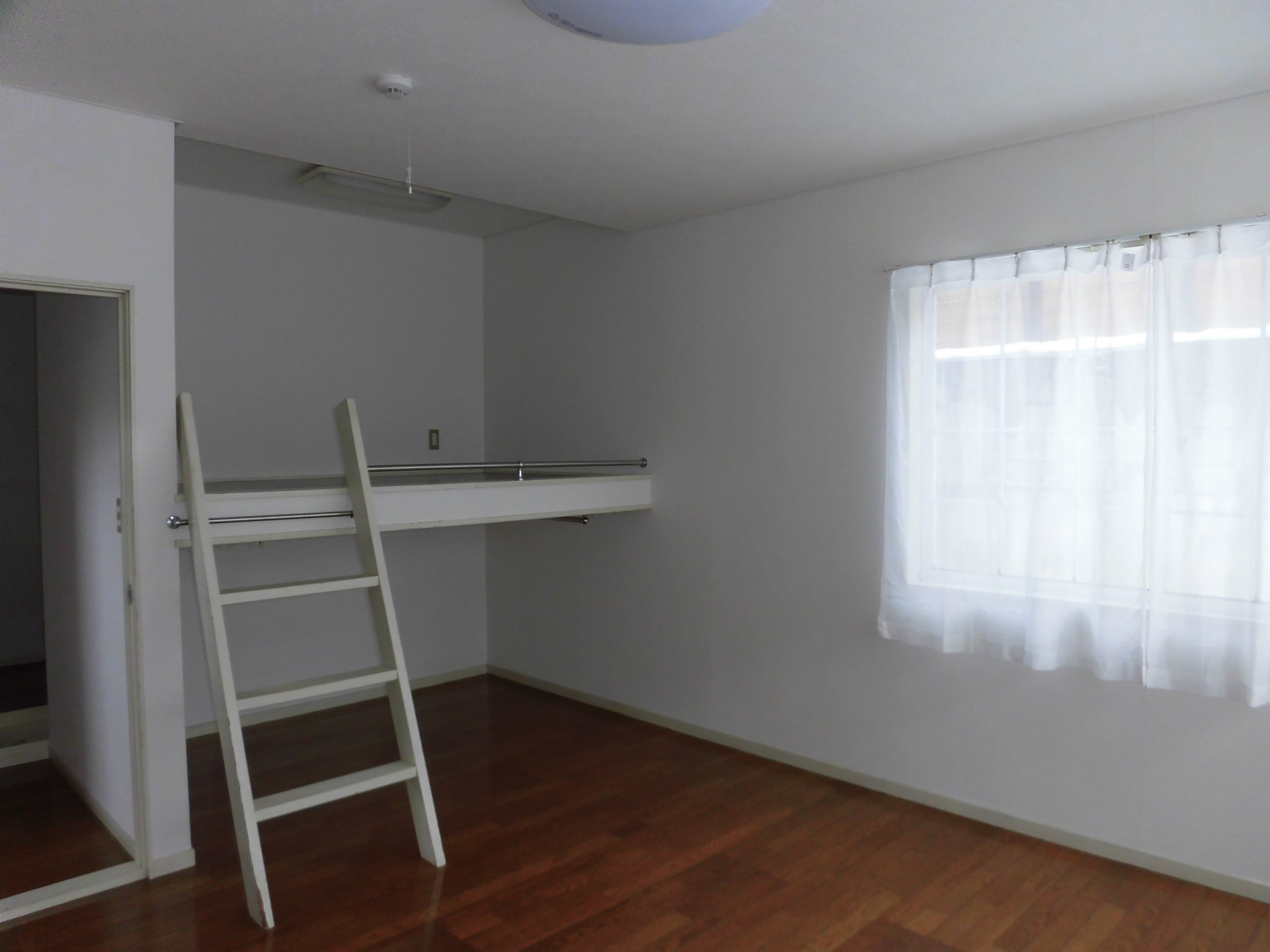 フリーダムハウス　203