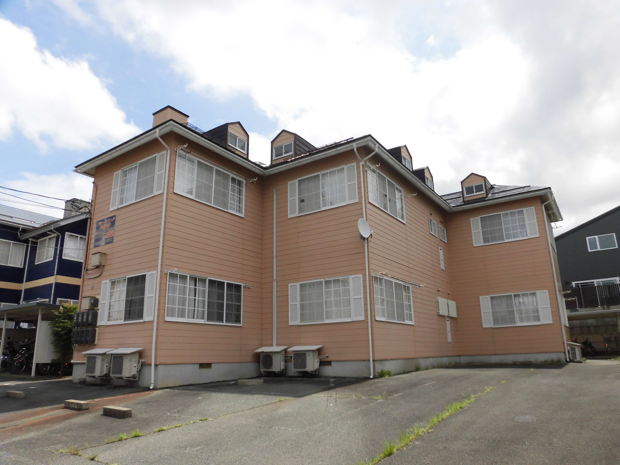 フリーダムハウス　203