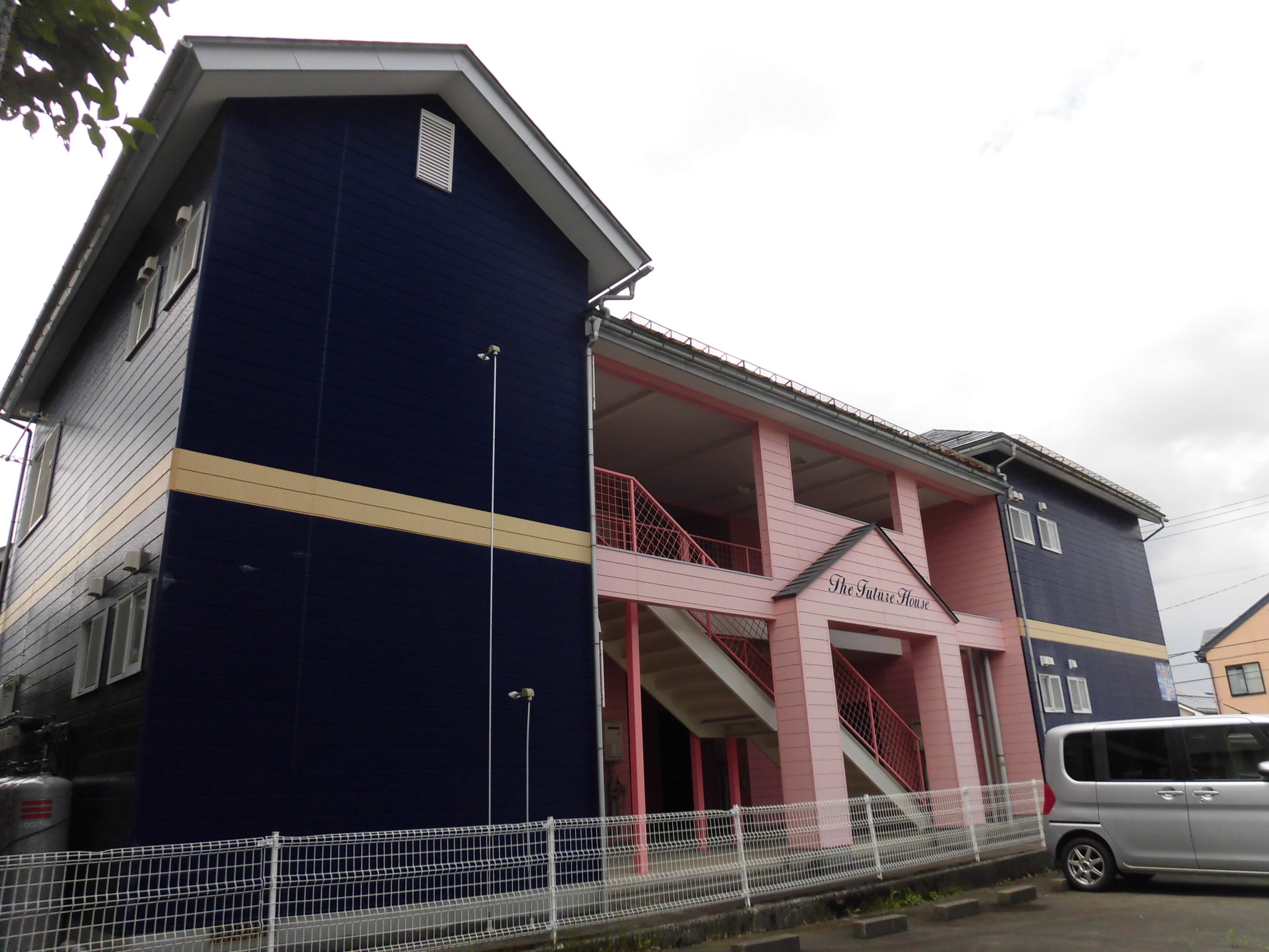 フューチャーハウス   106
