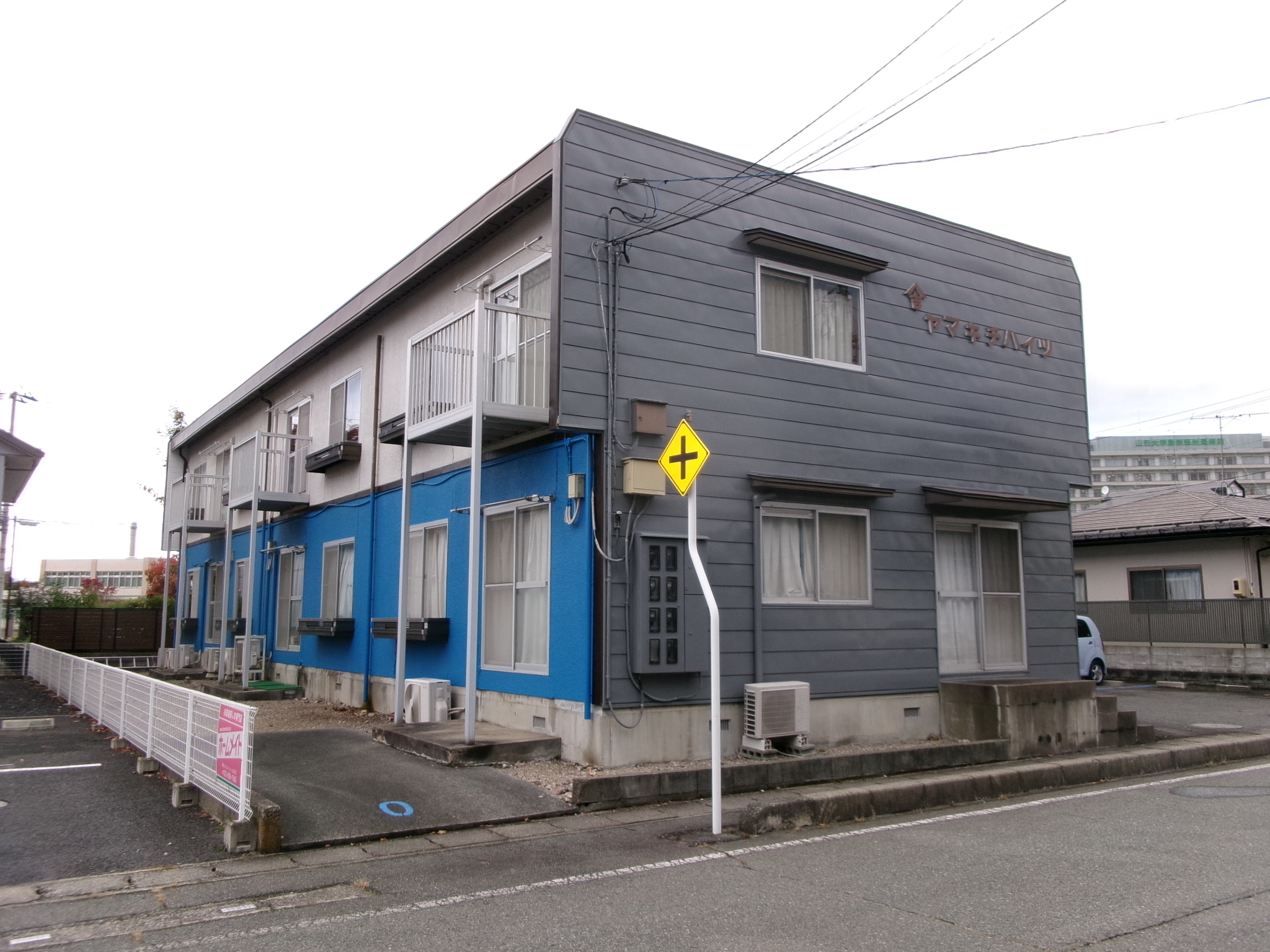 ヤマキチハイツ   103