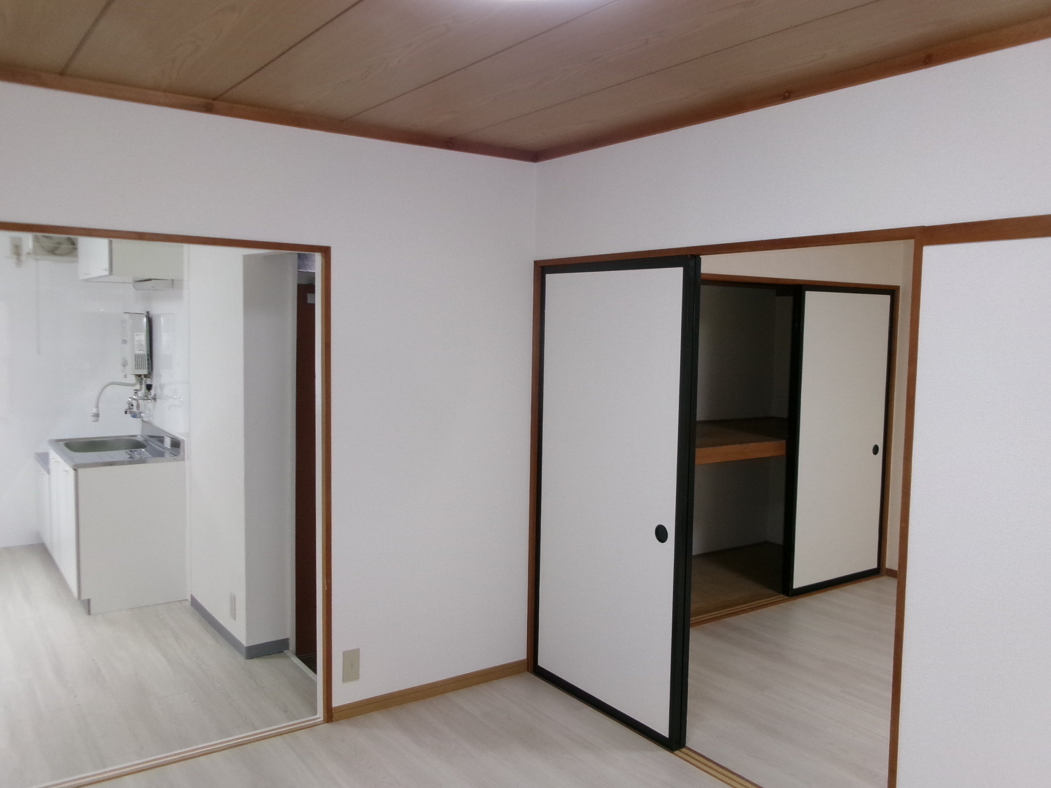 ヤマキチハイツ   103