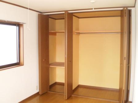 飯田4丁目貸家　西2号棟