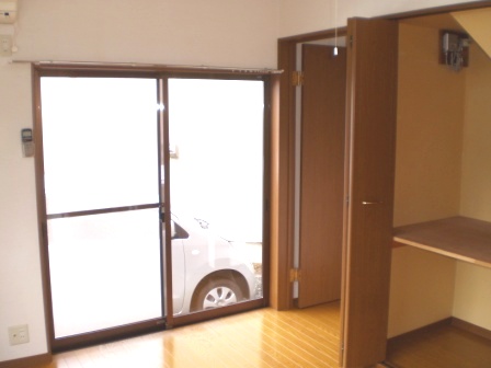 飯田4丁目貸家　西2号棟