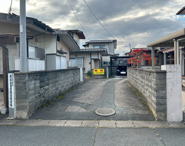 山形市西田4（57.17坪）880万円　建物解体更地渡し　※価格変更しました！