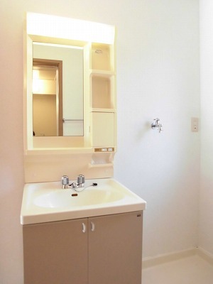 クレストール東山形　B203