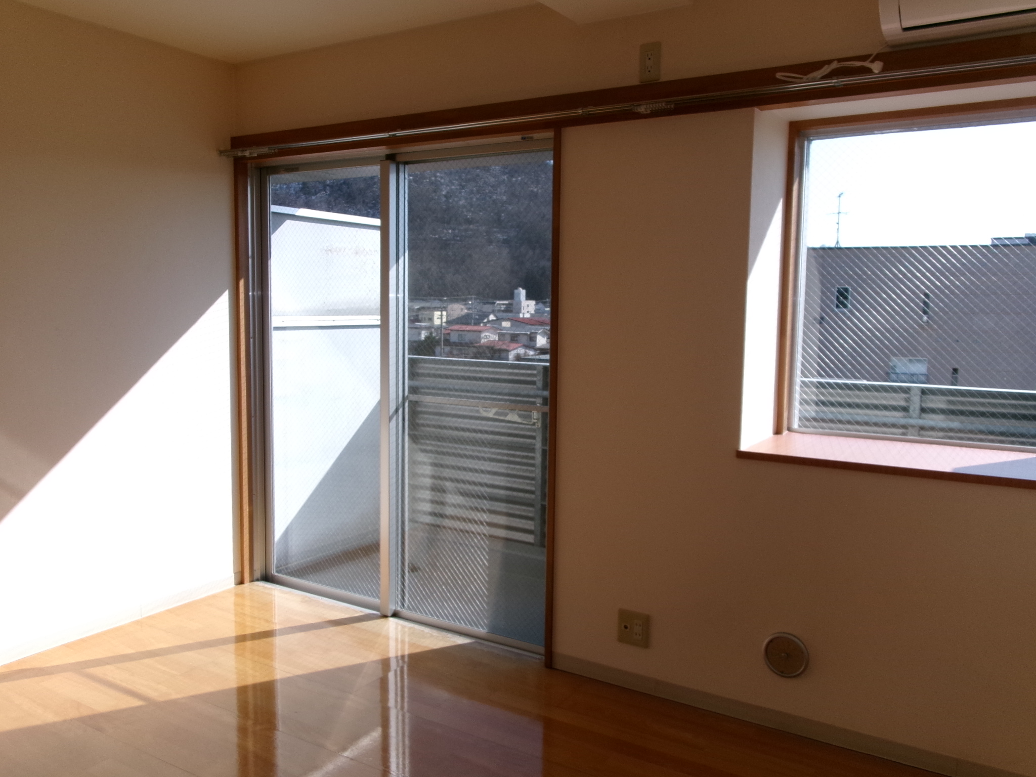 Ｔ’Ｓ ＦＬＡＴ   402