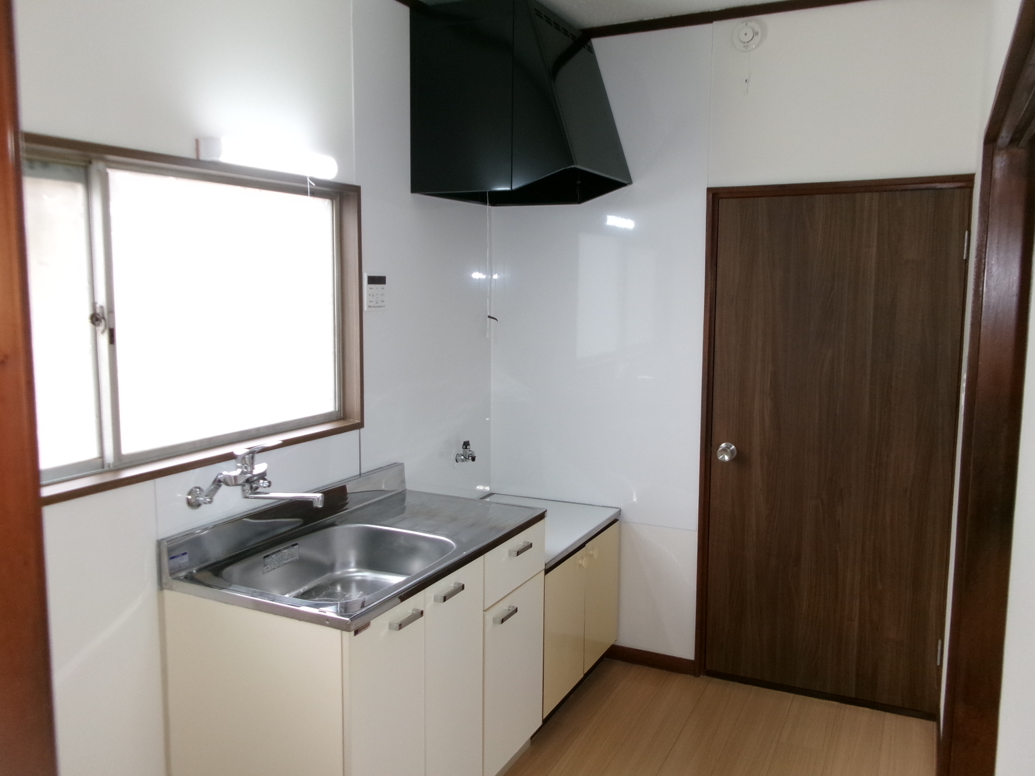 東青田貸家（二丁目）　中棟