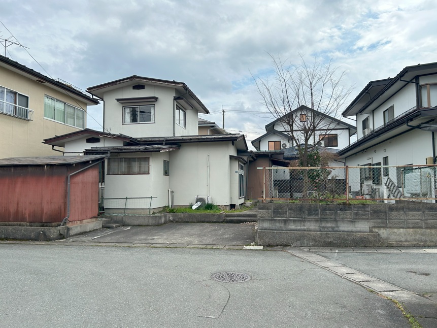 山形市桜田西4丁目（81.29坪）1,850万円