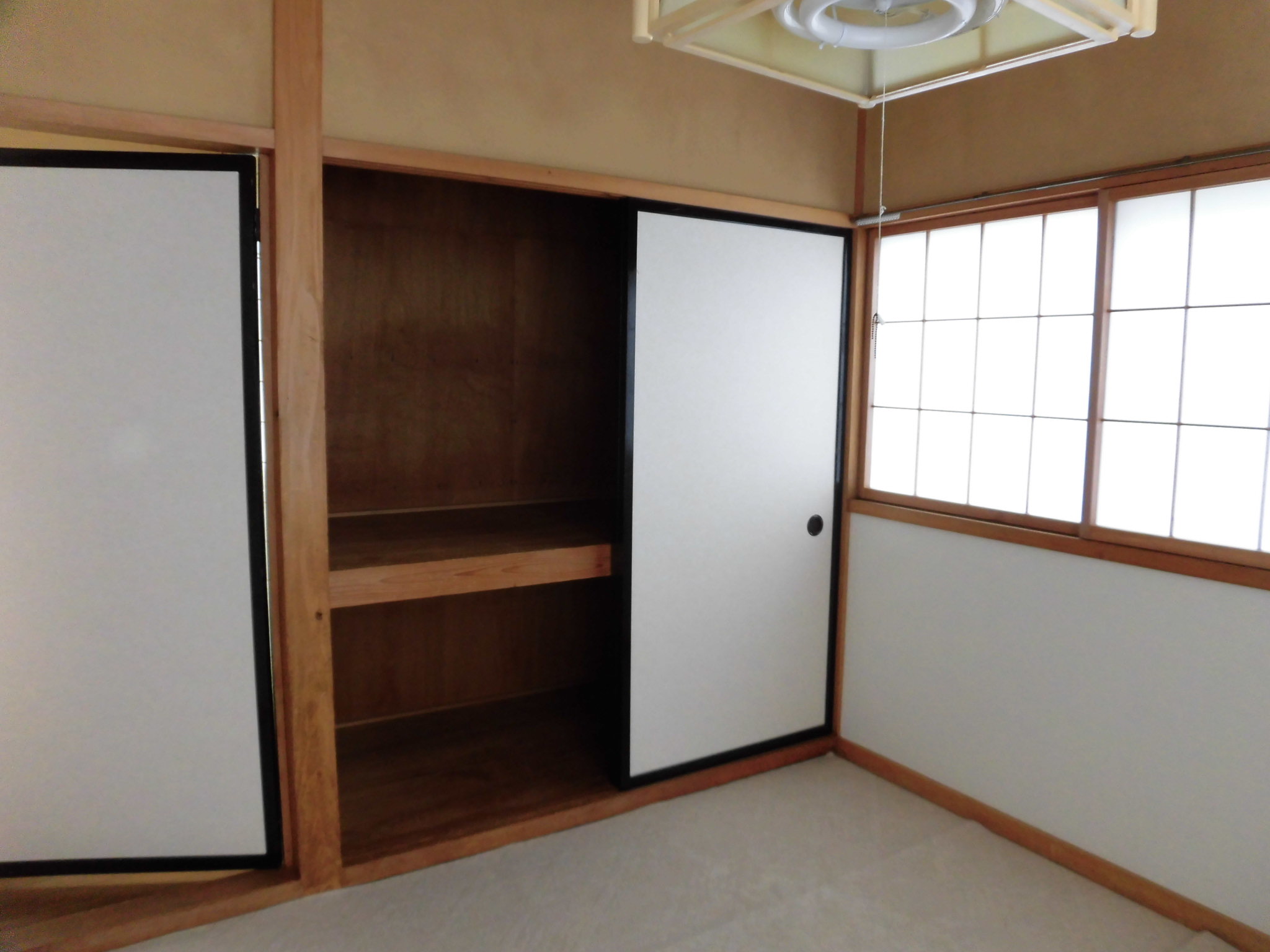 青田5丁目貸家　西棟