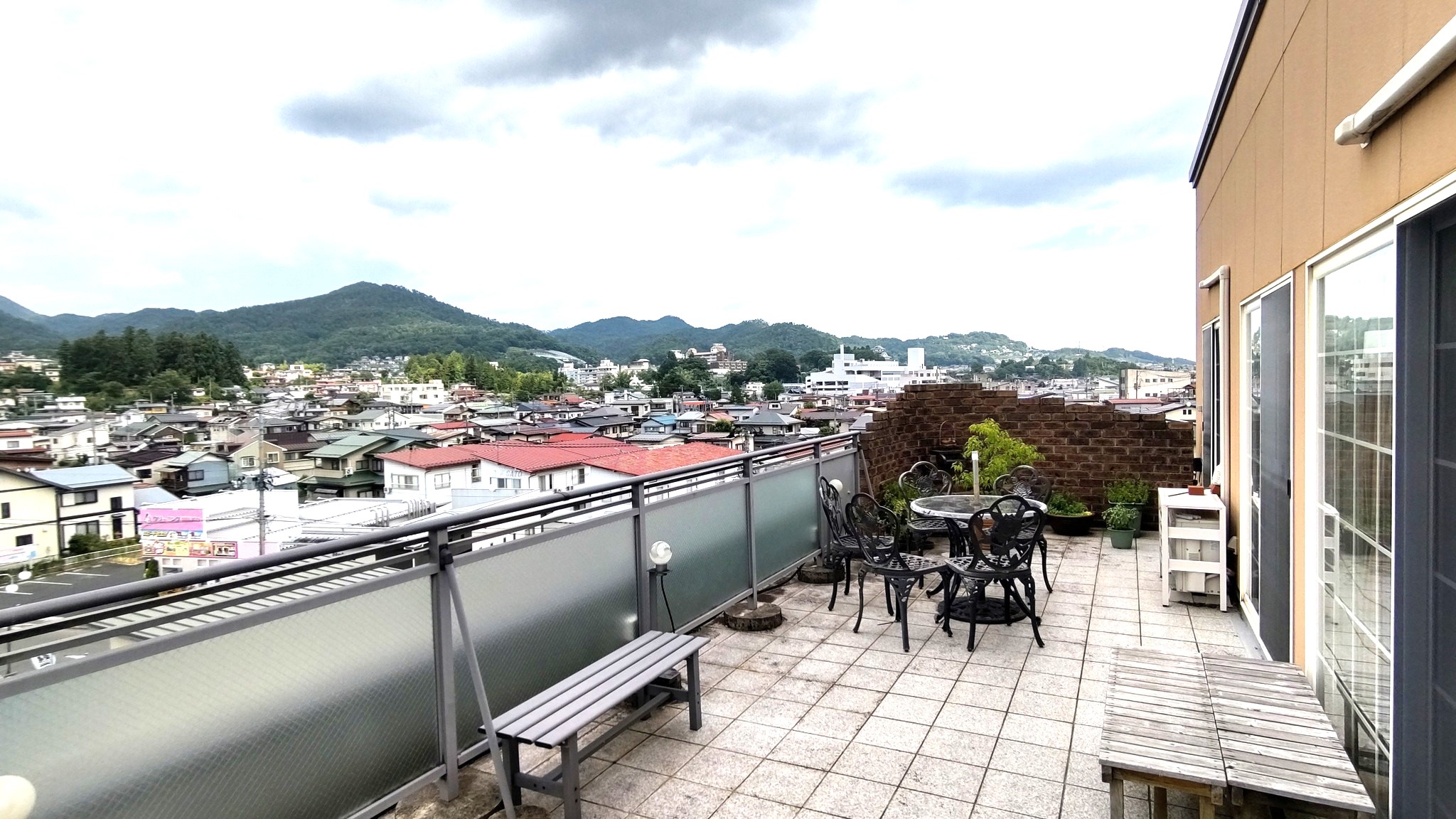 【売店舗付住宅】上山市南町　4,900万円