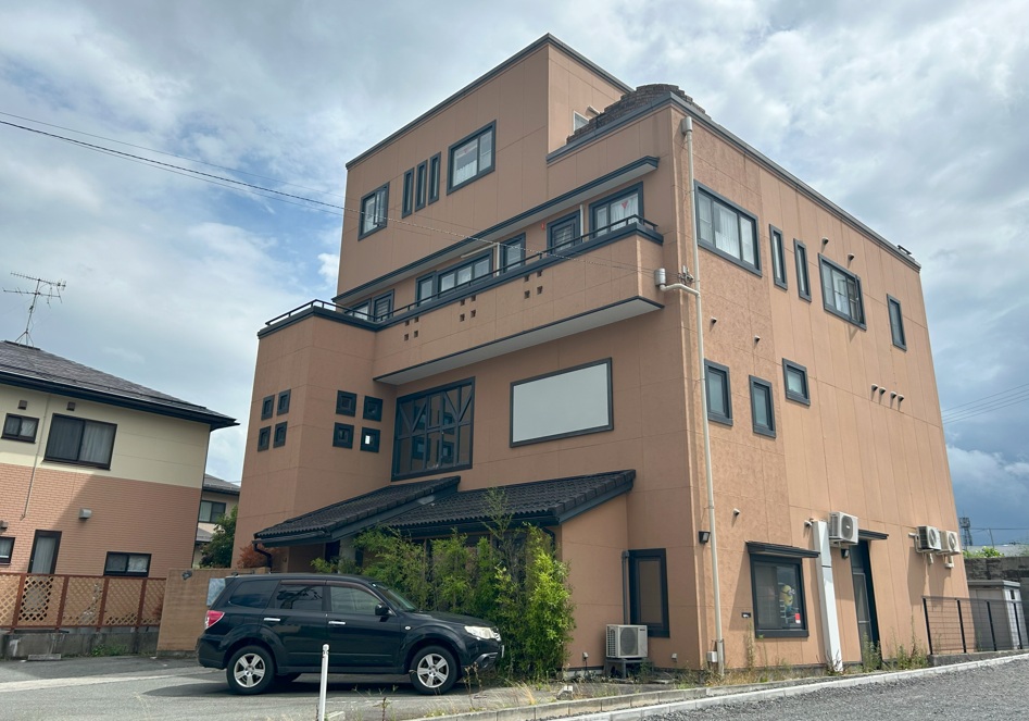 【売店舗付住宅】上山市南町　4,900万円