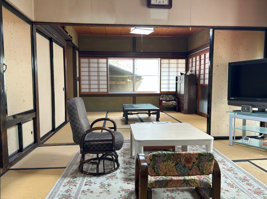 山形市双月町一丁目（９K）900万円　※部屋数の多い一戸建て