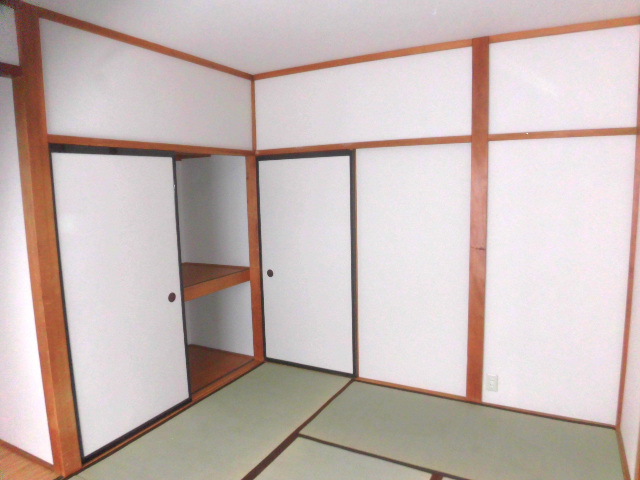 フローレス123　102号室