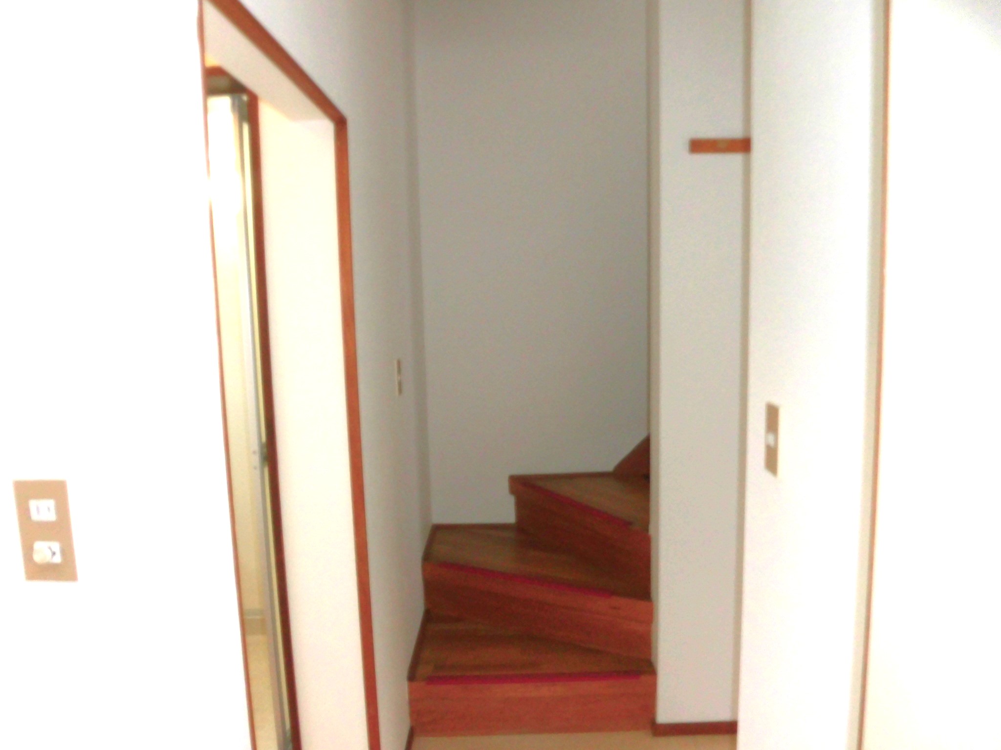 フローレス123　102号室