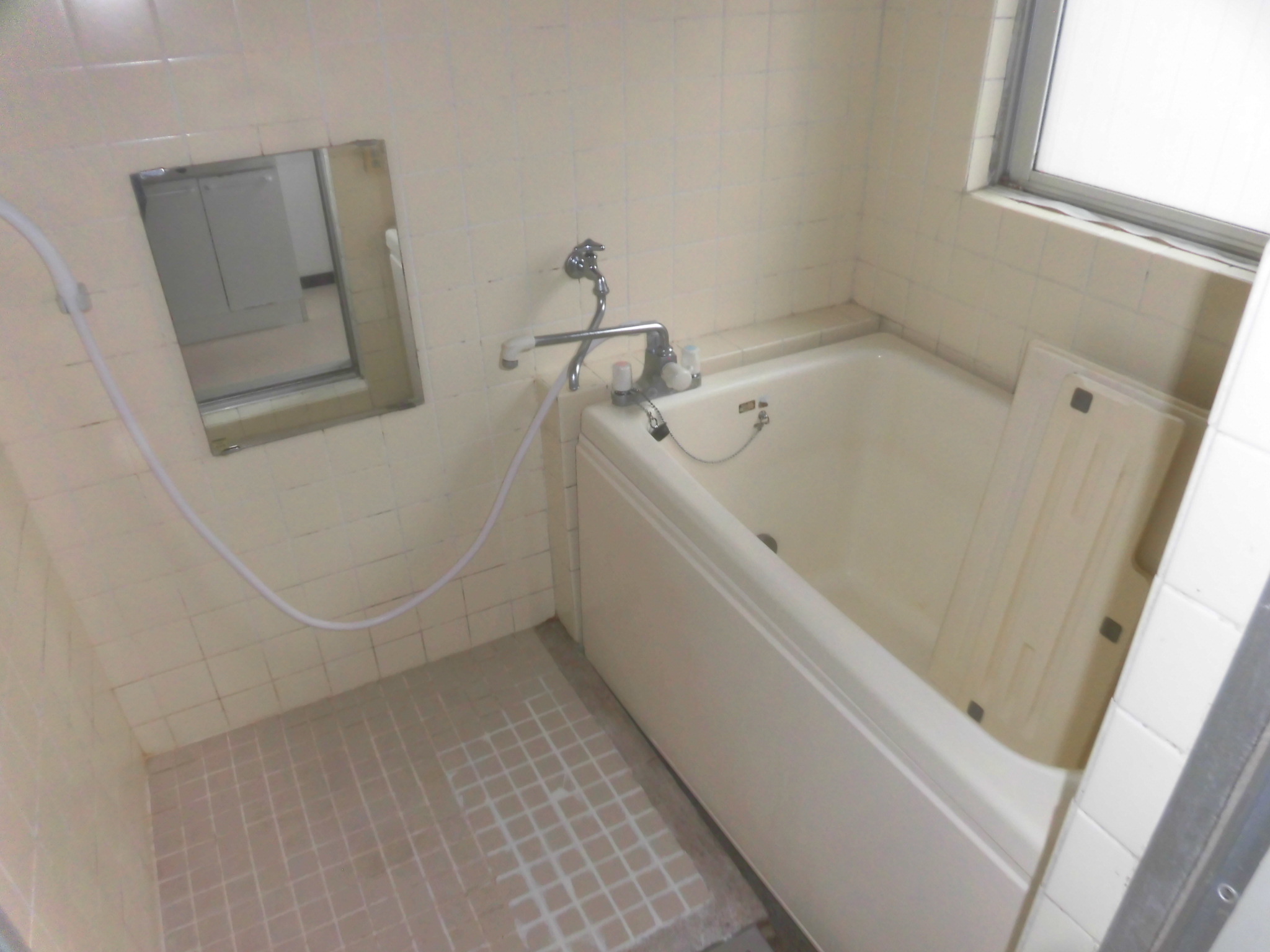 メゾン成沢　101号室