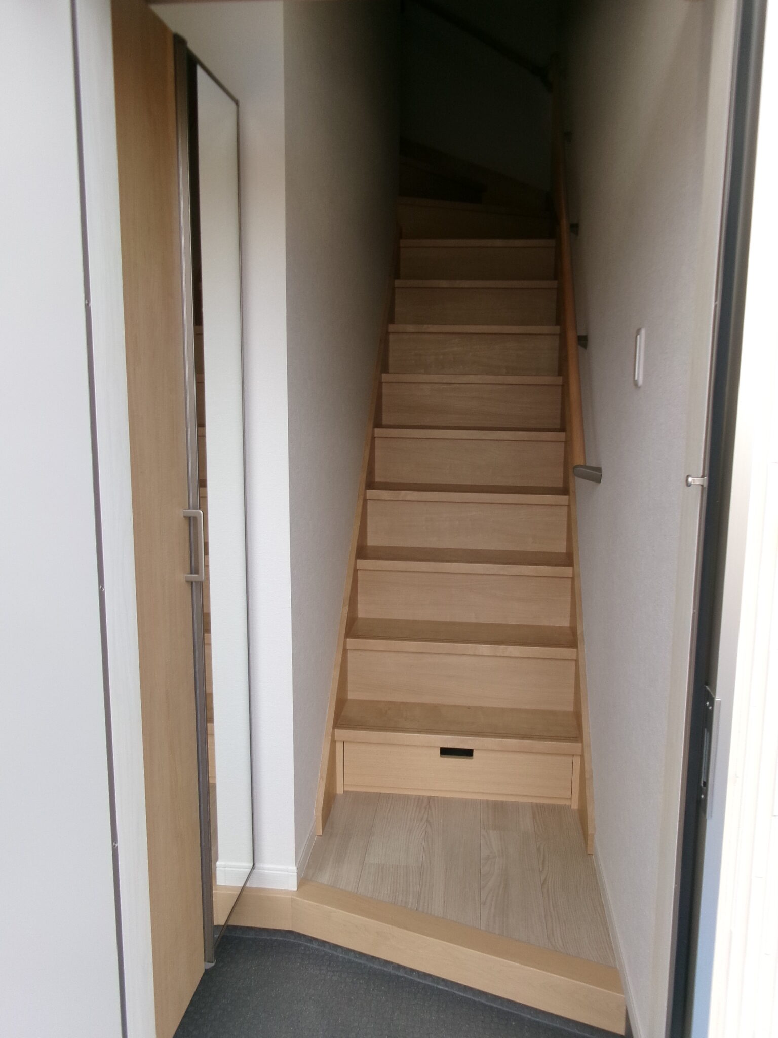 コンフォートワン   Ｇ