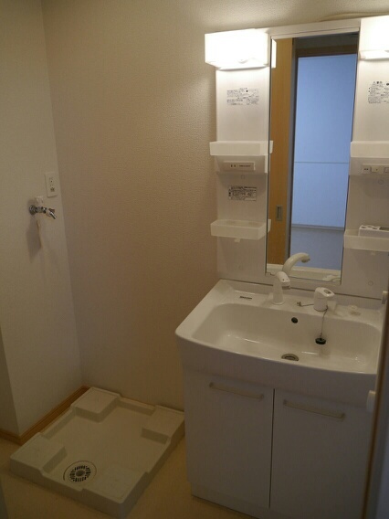 ビサイド オン ユー 弐番館   101