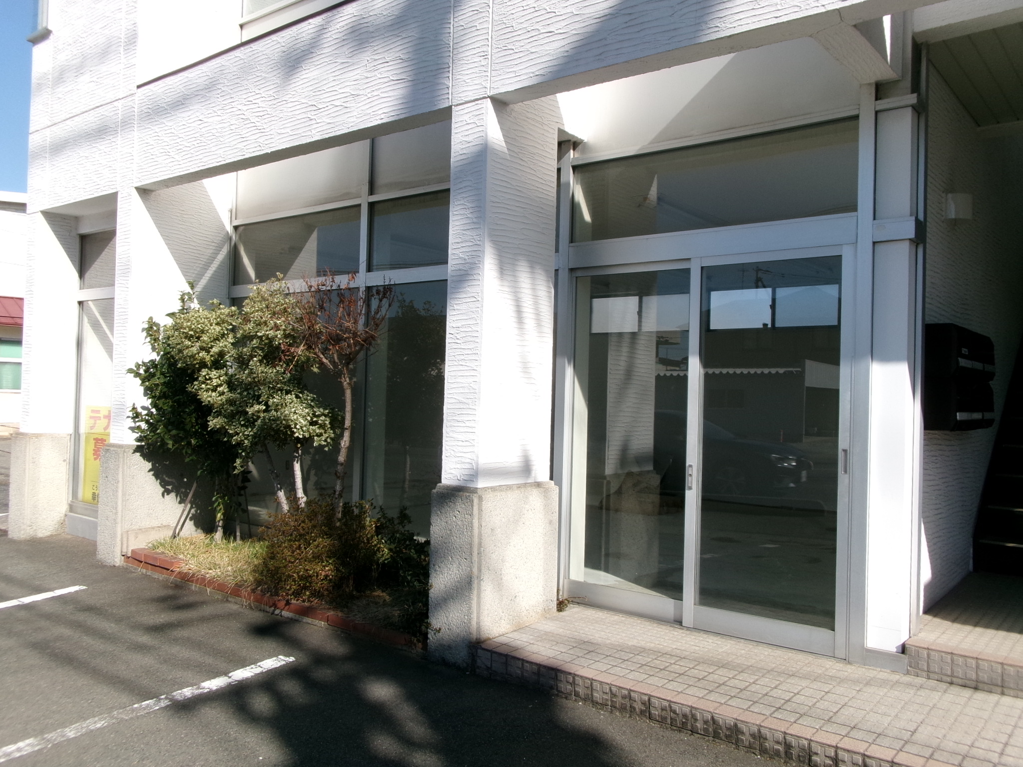 幸信ビル　テナントB