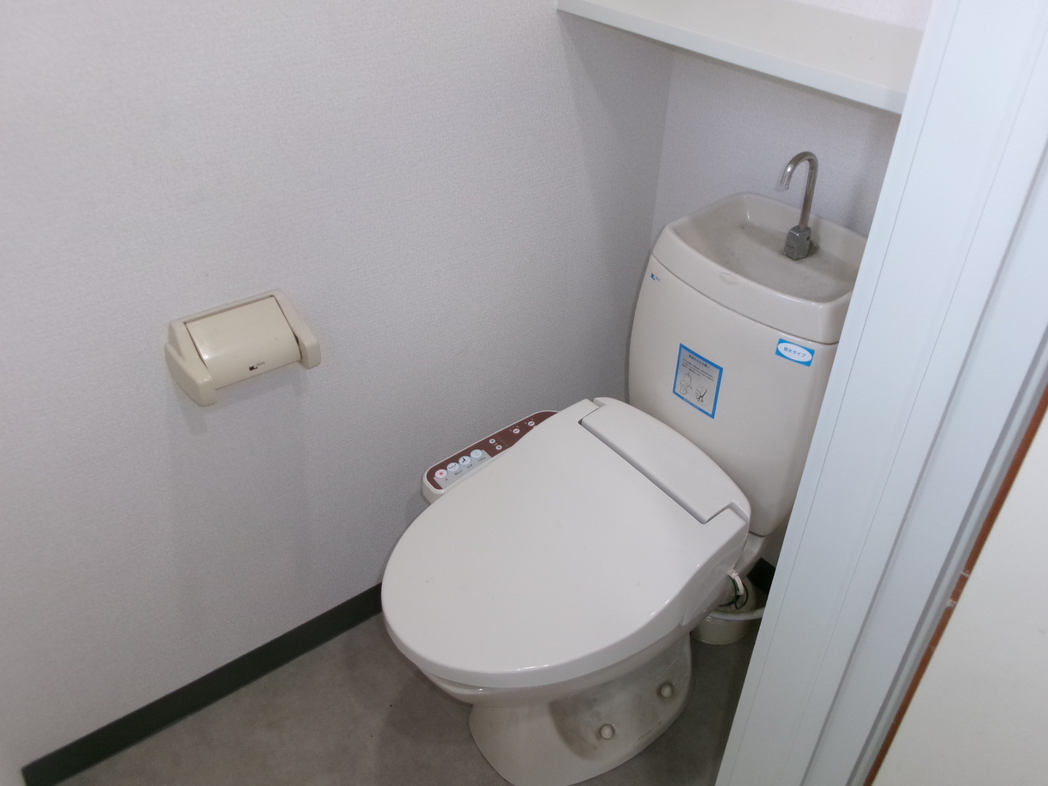 幸信ビル　テナントB