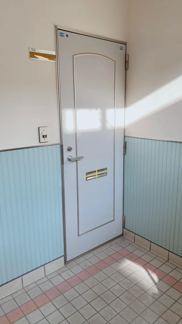 🚪山形市中桜田【収納豊富】1階1R 社会人さん、学生さんのひとり暮らしにおすすめ🤗バルコニー付き◎大学等、周辺アクセス抜群です🌲2025.12.2 撮影
　
駐車場🅿️1台無料
即入居OK◎
　
周辺アクセスや通勤通学にも
便利な場所です👍🏻 ̖́-
　
キッチンの棚や
収納クローゼットが大きいので
お部屋を広々と使えます✨
　
キッチンスペース1帖
+ 洋室 10帖
+ クローゼット付き
+ バスルーム
+ トイレ
　
社会人さんや学生さんの
ひとり暮らしにぴったり◎
　
本格的に雪が降る前に
お引っ越しをご検討中のかた
春からの入居をご検討したいかた
是非お早めに✨
　
お気軽にDMやLINEでお問い合わせください◎
実際の雰囲気がよくわかる動画ですので
ぜひご覧ください！
　
　
#山形市 #幸信不動産
#山形アパート
　
#東北芸術工科大学 #山形大学
#山形移住 
#山形学生アパート #やまがたぐらし
　
#山形日和 #山形ねこ部
#山形ルームシェア